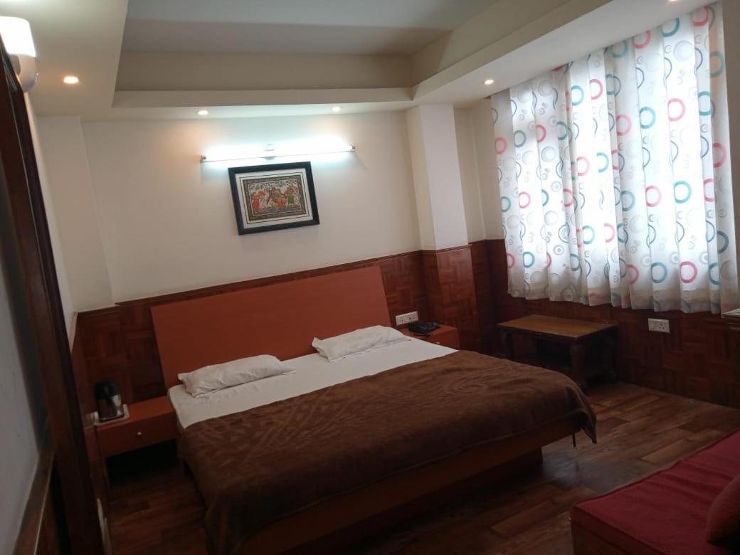 Bon Hotel Crystal Palace Гангток Экстерьер фото